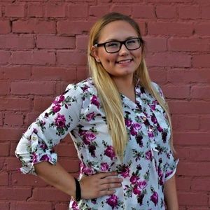 Meet your Posher, Alyssa